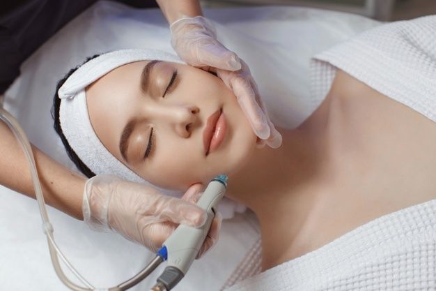 Дълбоко почистване на лице с Hydro Dermabrasion